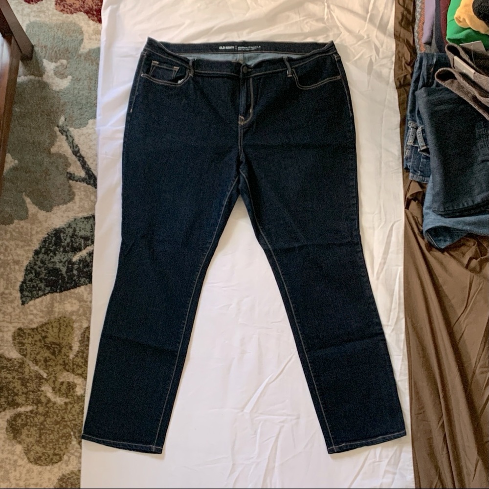 Old Navy Curvy Mid-Rise jeans- size 16- Dark Wash